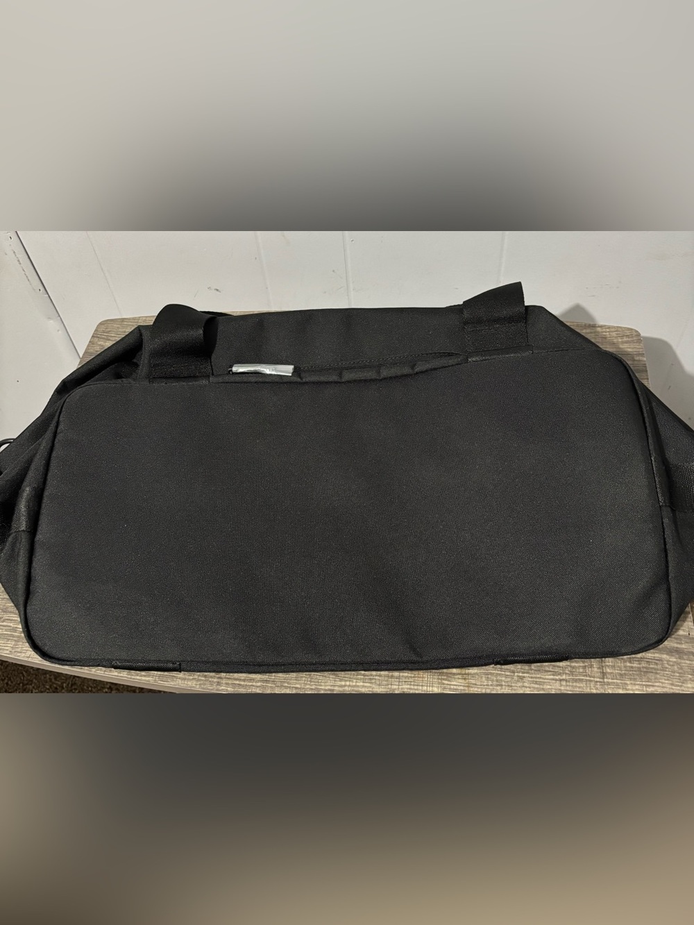 BEIS The BÉISics Duffle 
in Black - Picture 5 of 9